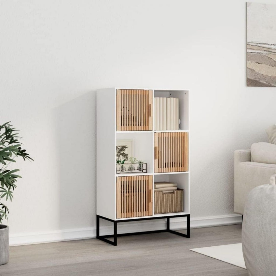 Der Hochschrank misst 70 x 35 x 125 cm