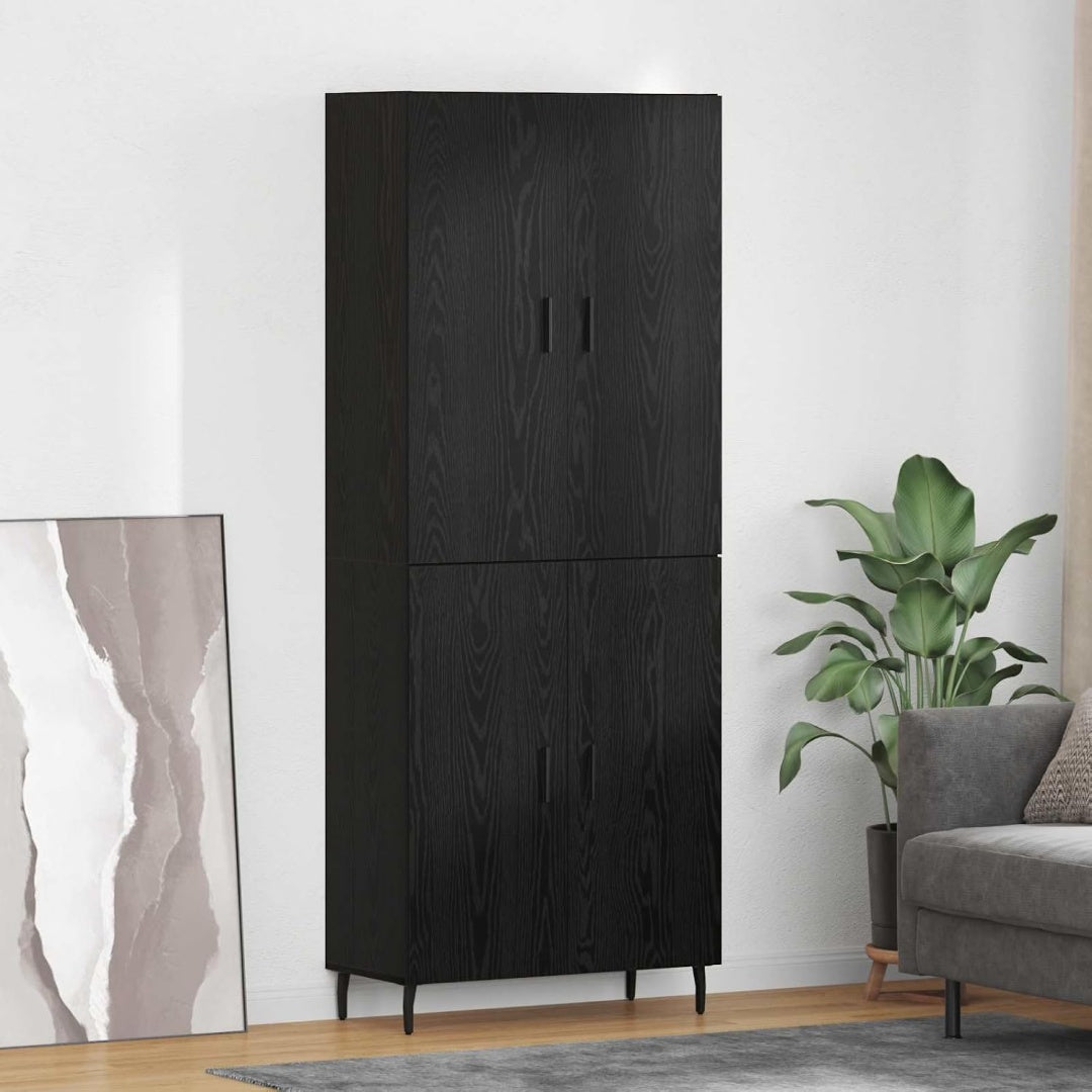 Die Gestaltung von dem Hochschrank wird durch Glas und Holzwerkstoff gepraegt